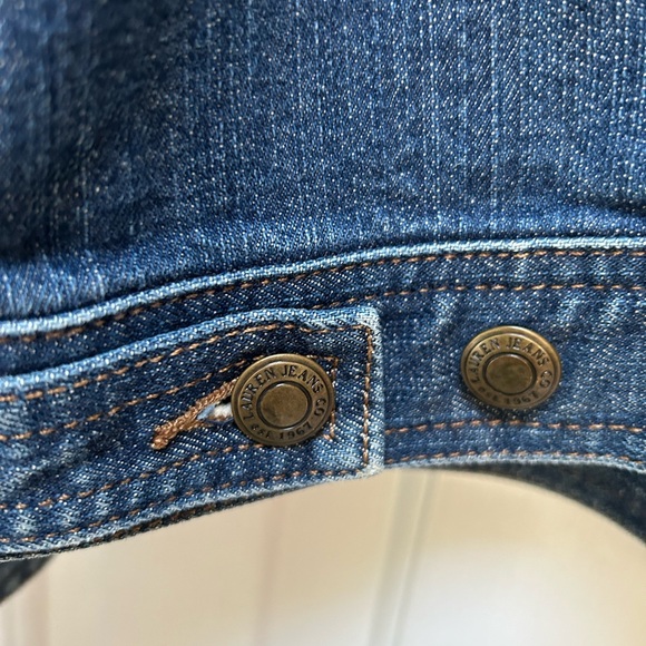 Ralph Lauren Jeans Co Denim Jacket XL, some spandex. Delicate back yoke beading. - Picture 5 of 7